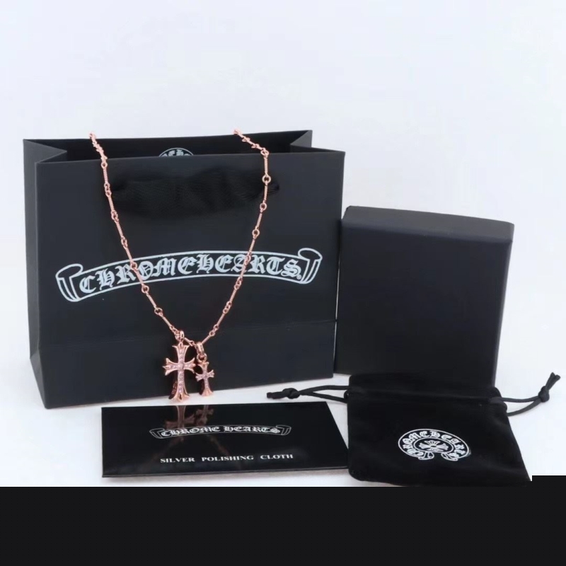Ch**me He**ts necklaces